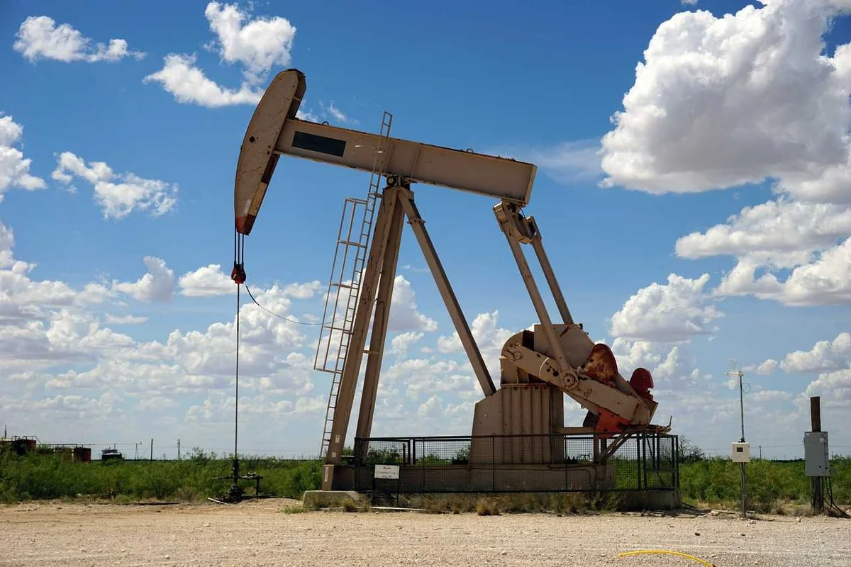 EIA announced the forecast of oil production in Azerbaijan for next year