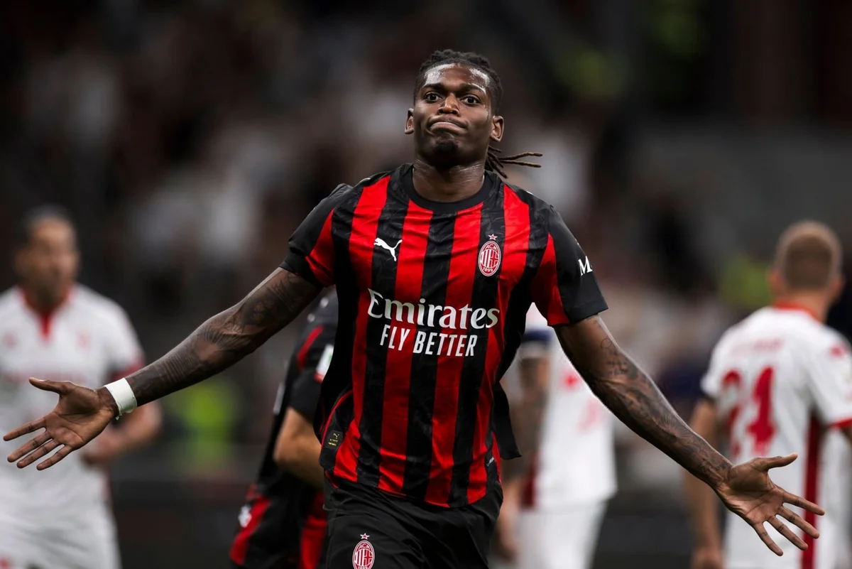 "Aston Villa" Rafael Leaunun transferi üçün "Milan"la danışıqlara başlayıb