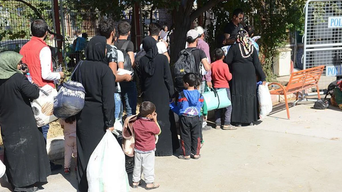 Türkiyəyə sığınan suriyalıların sayı 39 %-ə yaxın azalıb
