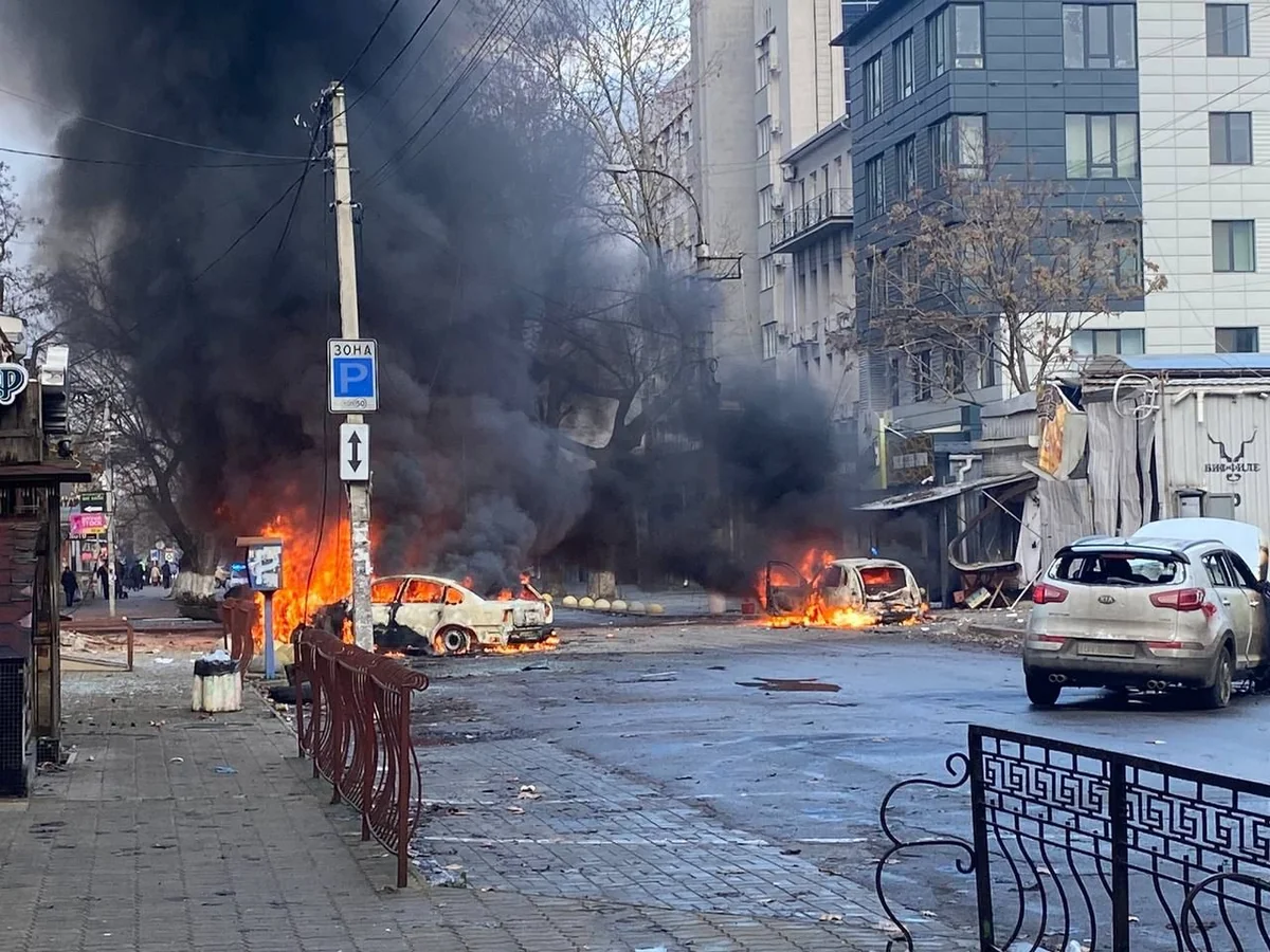 Rusiyanın hava zərbələri nəticəsində Xersonda ölən və yaralananlar var
