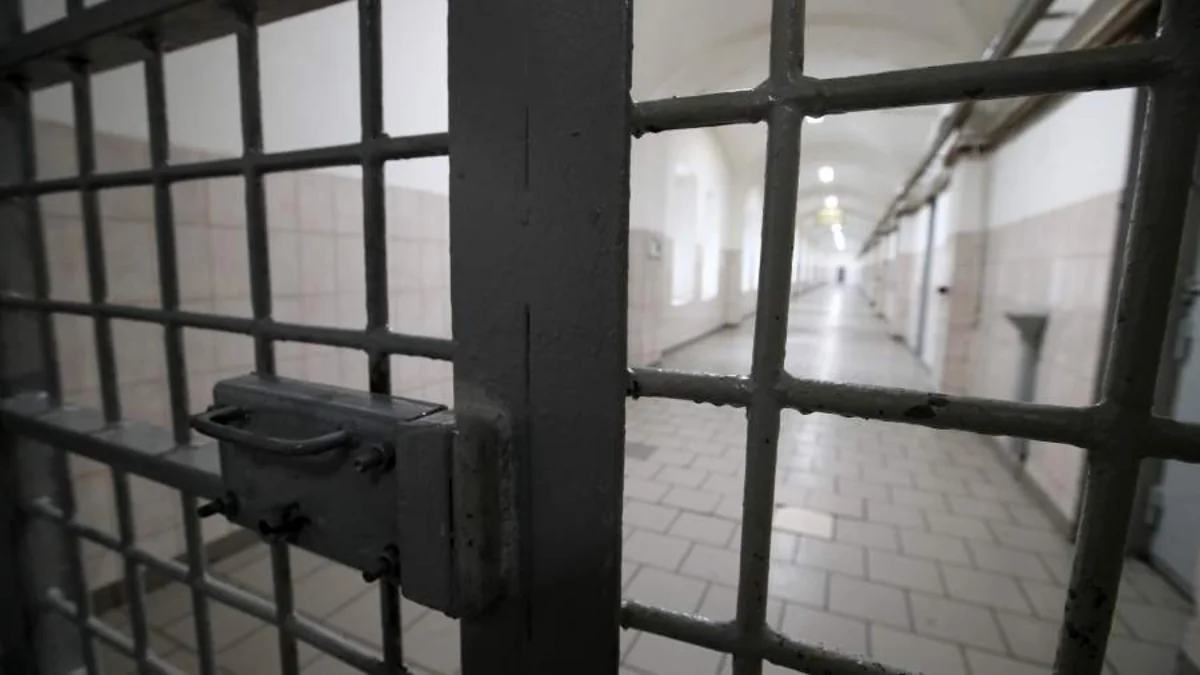 WSJ: Tramp administrasiyası 250 nəfərin əfv edilməsi imkanını araşdırır