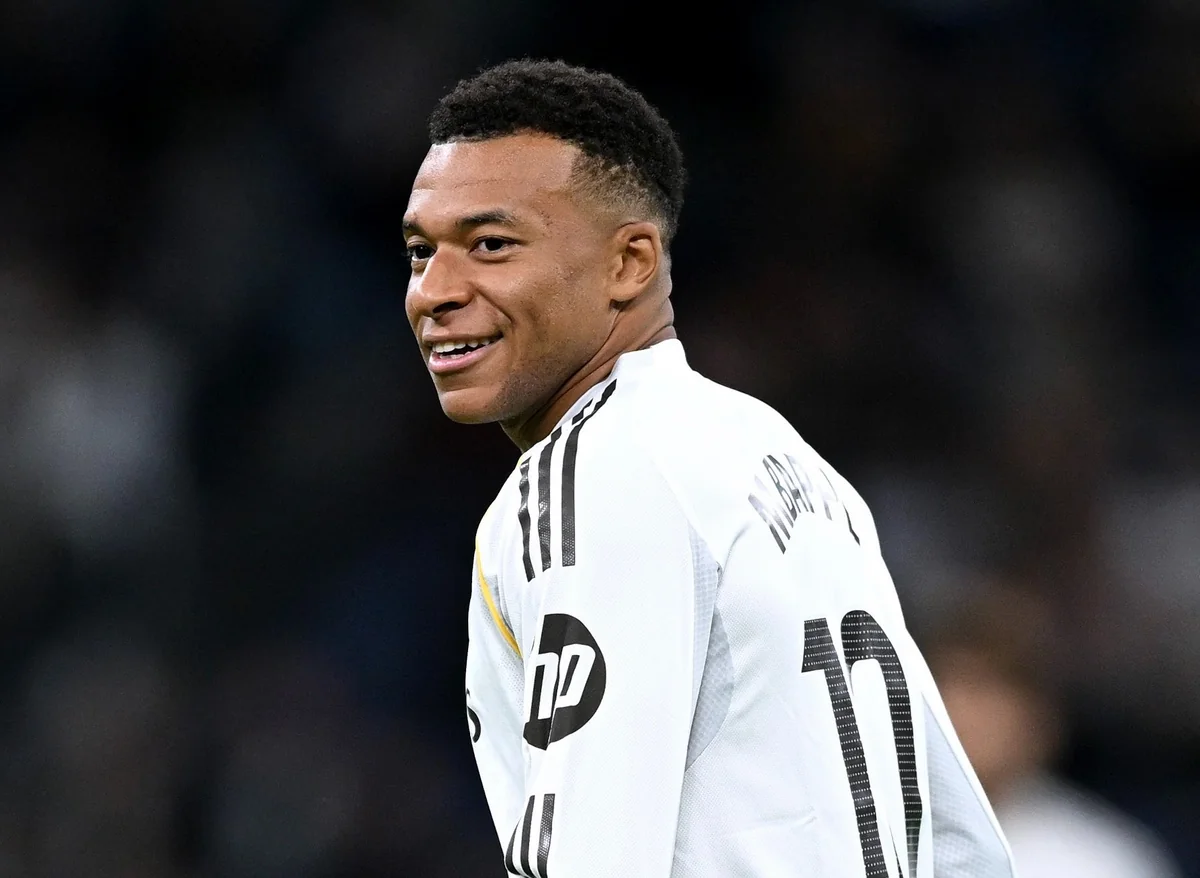 Kilian Mbappe keçmiş klubu PSJ-yə 60 min avro ödəməli olacaq