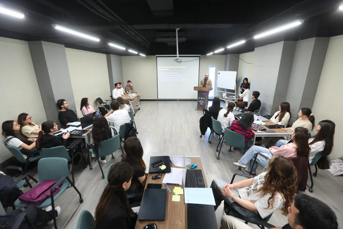 A seminar dedicated to artificial intelligence technologies in the field of architecture and urban planning was held