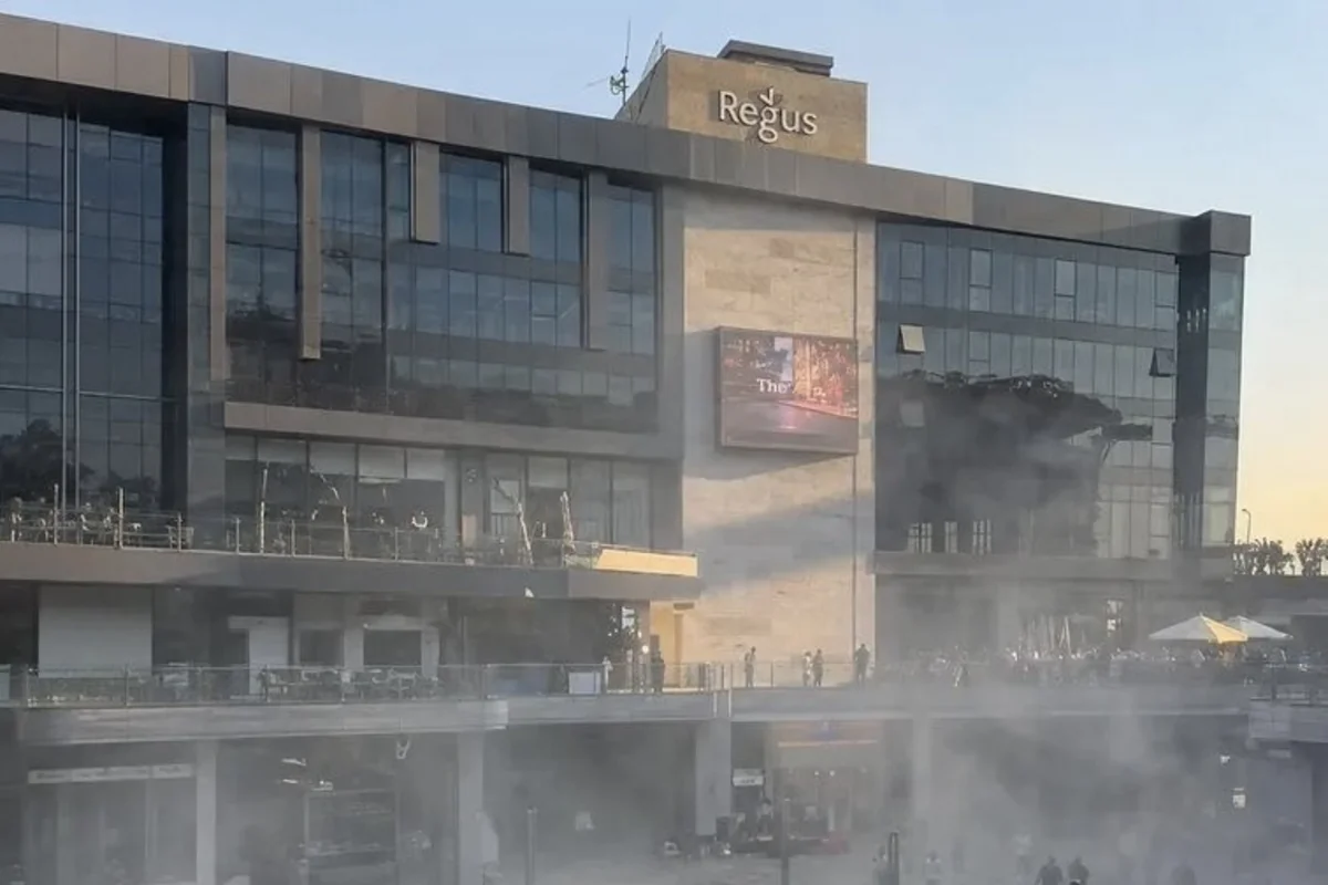 Qahirədə ticarət mərkəzində baş verən partlayışda üç nəfər ölüb, 17 nəfər yaralanıb