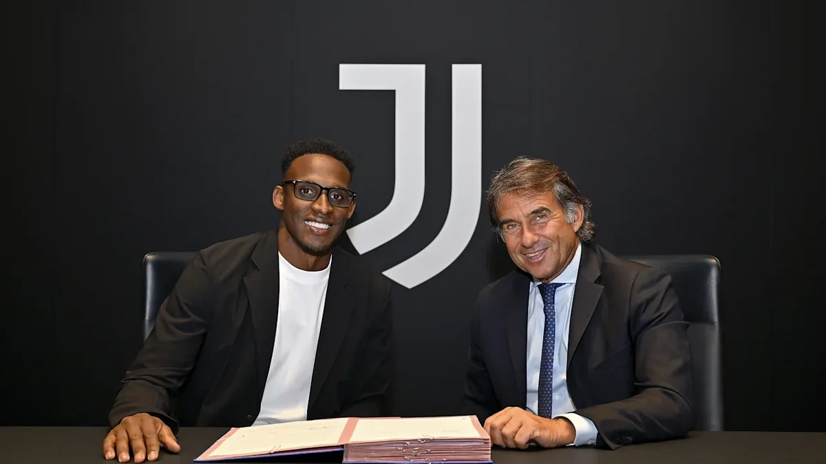 "Juventus" announced the transfer of John Lukumi