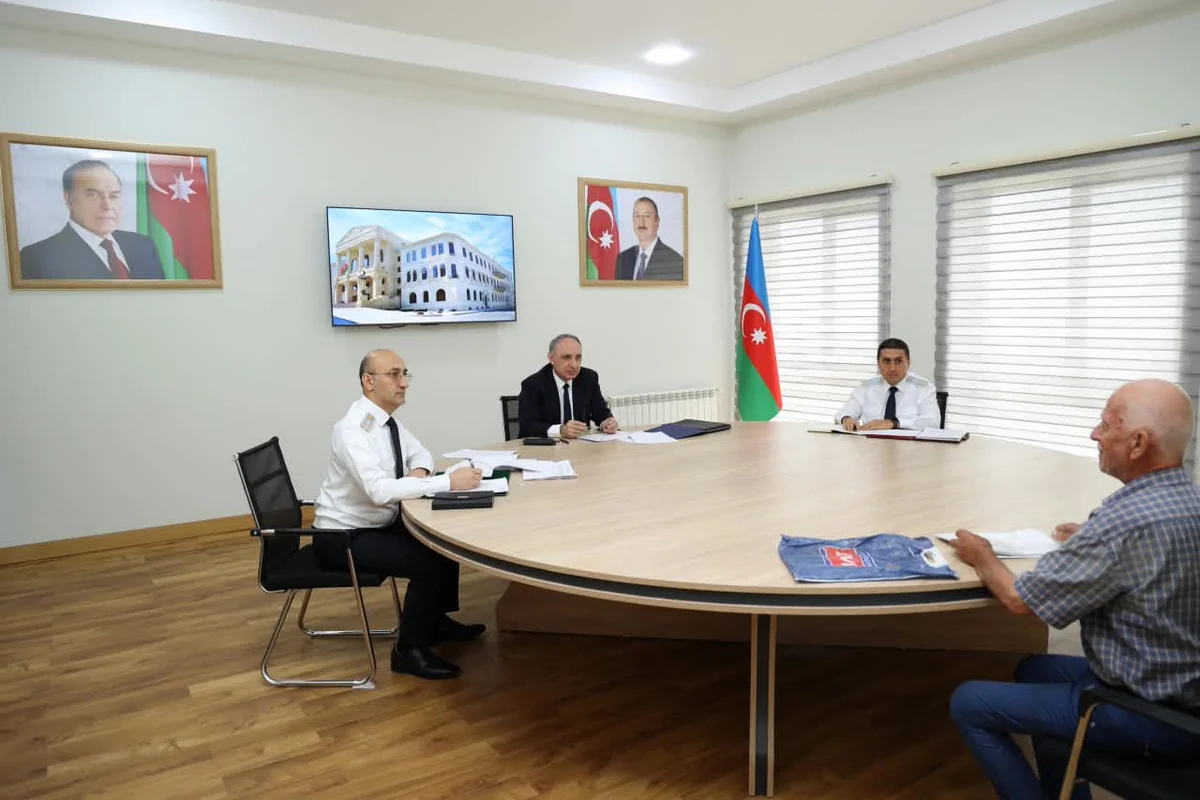 Kamran Əliyev Şəkidə vətəndaşları qəbul edib və xidməti mənzillərə baxış keçirib