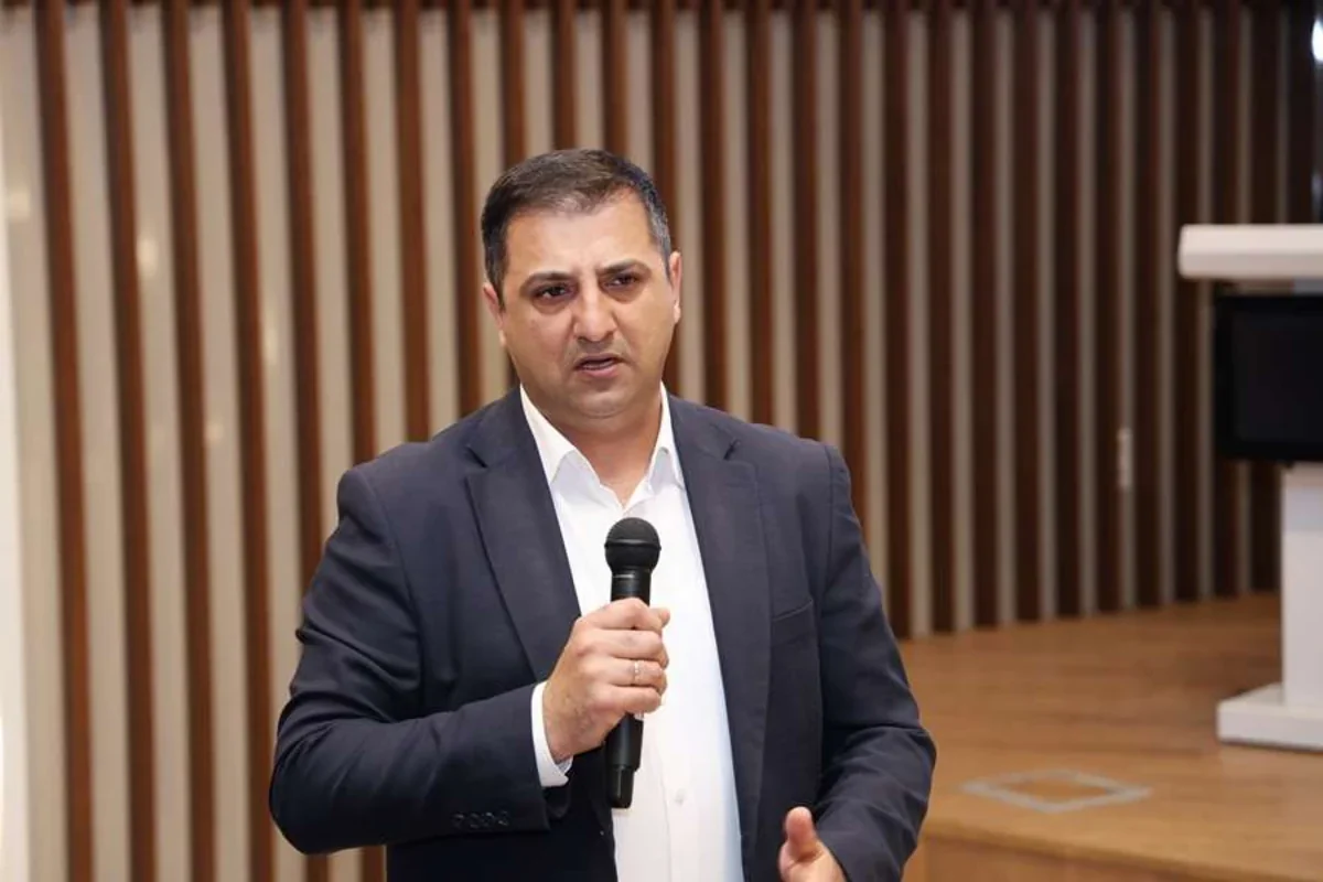 Ələkbər Əzizli: "Xəzərdə suyun səviyyəsinin dəyişməsi Orta Dəhliz üçün çağırışdır"