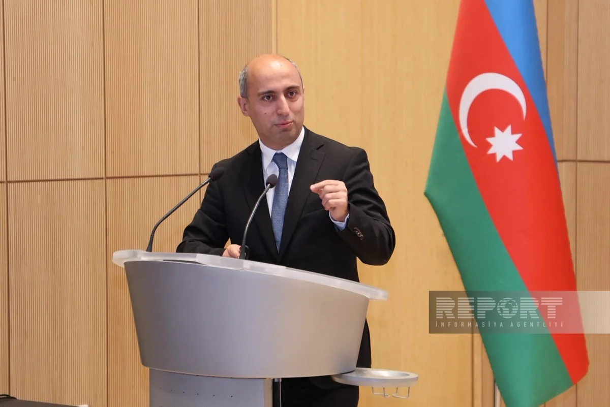Emin Əmrullayev: Qızlar ilk dəfədir riyazi savadlılıqda oğlanlardan yaxşı nəticə göstərir