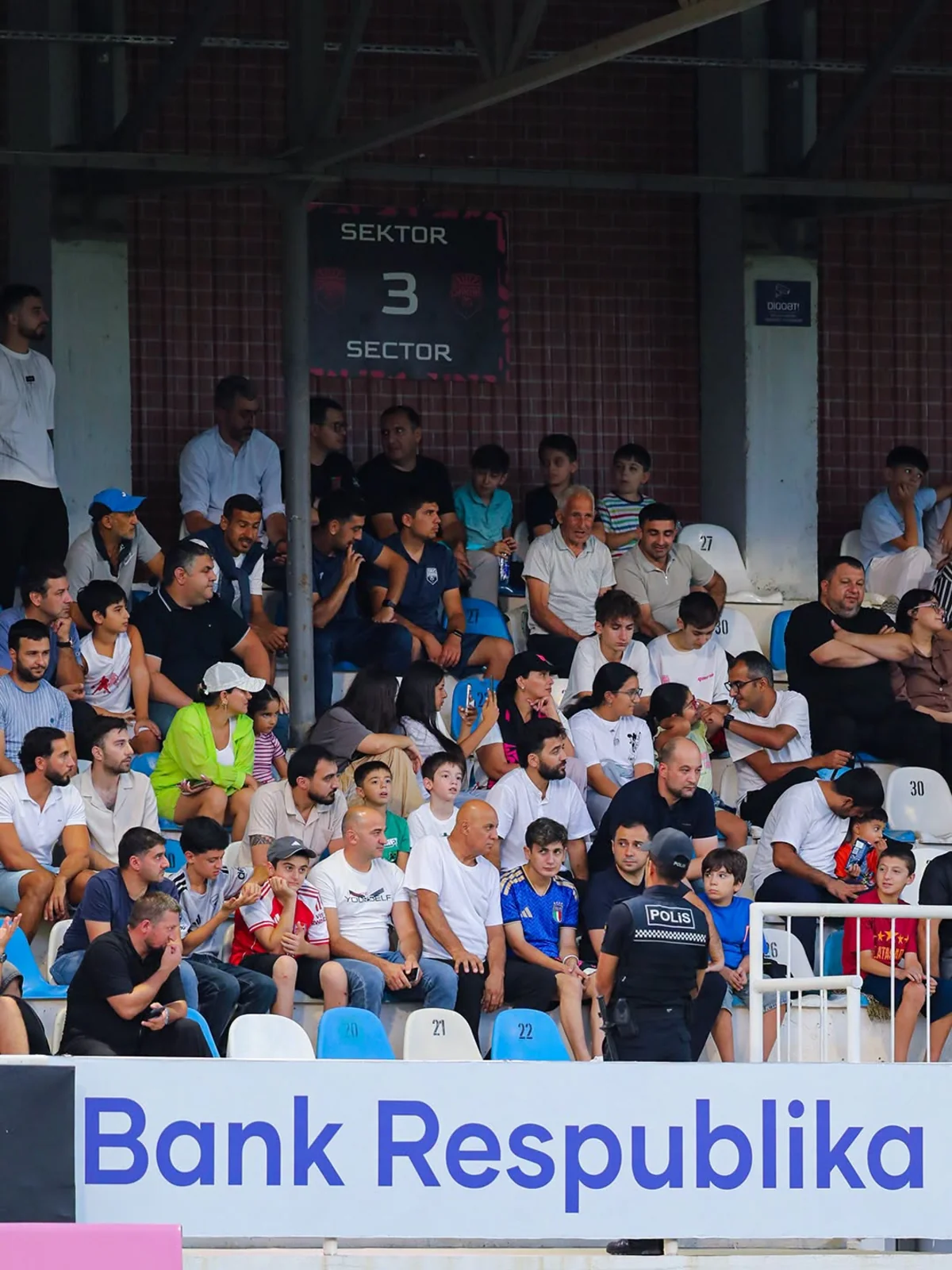"Sabah"ı "Mançester Yunayted"lə oyunda 300-ə yaxın azarkeş dəstəkləyəcək