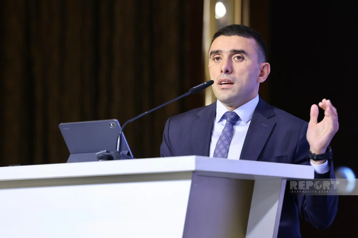Elnur Əliyev məktəblərdə davamiyyətlə bağlı direktorlara müraciət edib