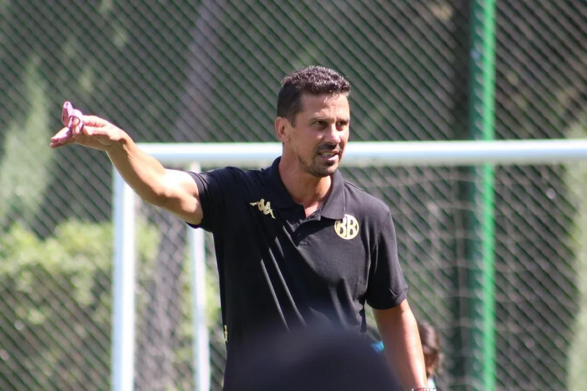 Marius Mitu: "Çempionlar Liqasının qrupunda İngiltərə komandası ilə oyun asan olmayacaq"