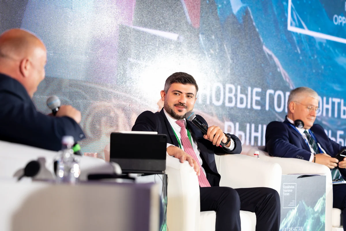 Azərbaycan Qazaxıstanda keçirilən Beynəlxalq Sığorta Forumunda iştirak edib