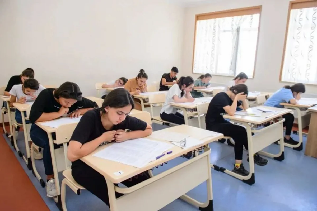 Bu gün 52 mindən çox şagird buraxılış imtahanı verib - YENİLƏNİB