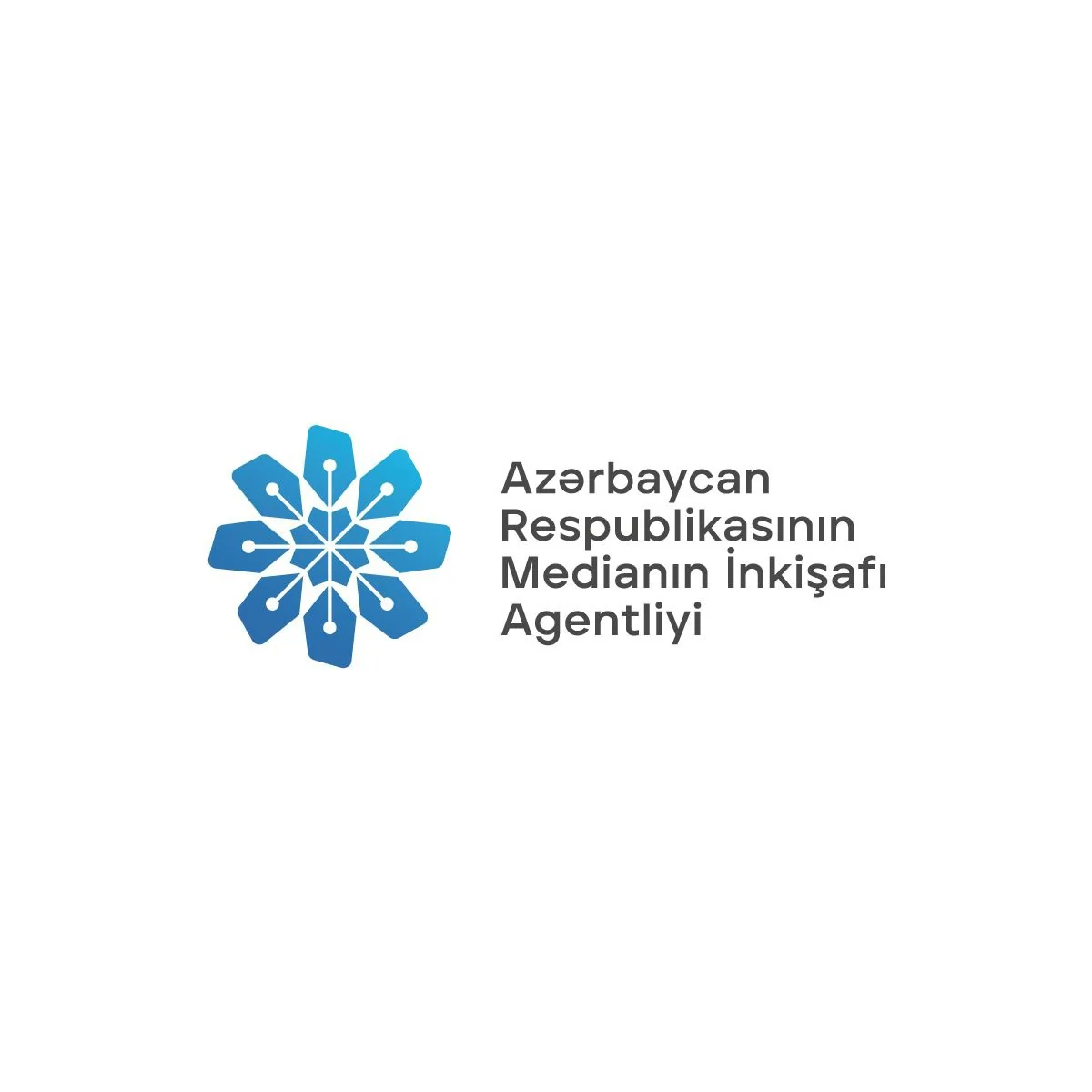 Azərbaycanda respondentlərin 88%-dən çoxu azyaşlıların sosial şəbəkələrə giriş qadağasını dəstəkləyir