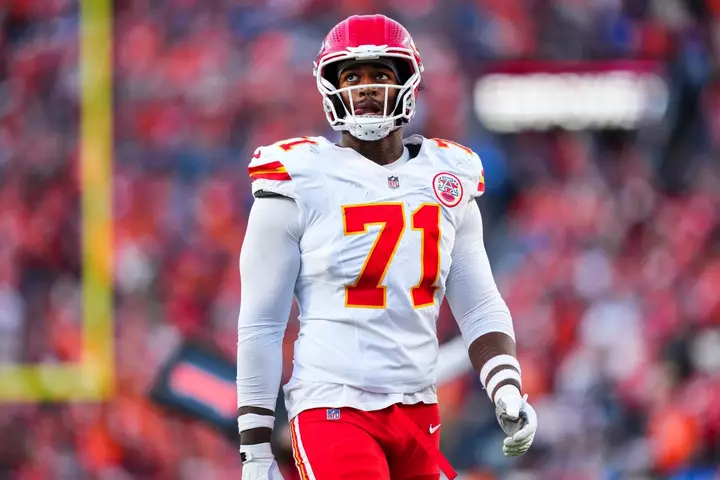Chiefs, Seahawks ilə qarşılaşmadan əvvəl Patrick Mahomes‑un əsas müdafiəçisini itirir