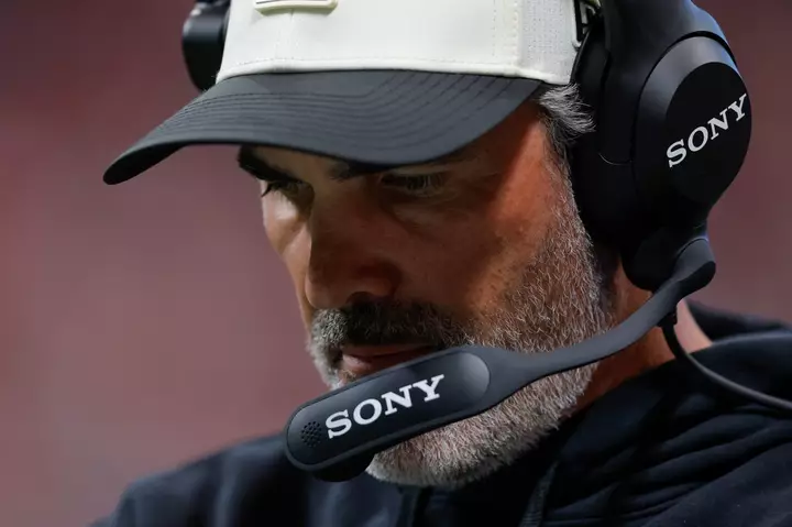 Falcons HC Gives Awkward Admission to Home Crowd Takeover vs. Bears