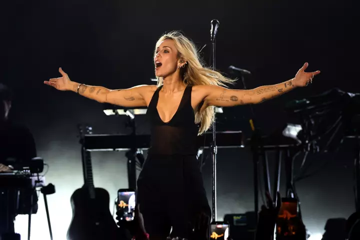 Miley Cyrus Responds to Criticism of Hollywood Bowl Show: ‘I Am Fully Present’