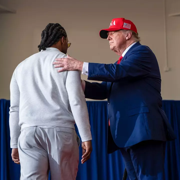 In Midterm Campaign’s Final Stretch, Trump Can’t Stop Praising Men’s Bodies
