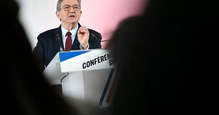 Fransalı Mélenchon İspaniyanın Sánchez-ini dövlət maliyyəsinin düzəldilməsi üçün ilham mənbəyi hesab edir