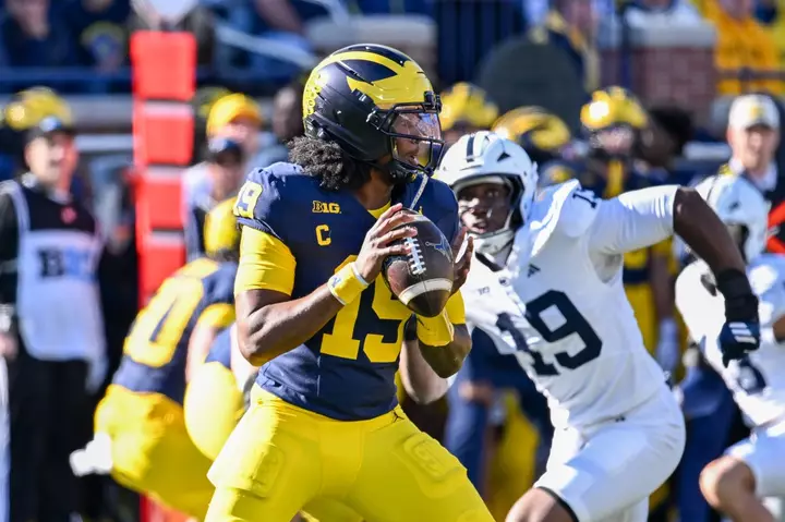 Michigan QB Bryce Underwood Praised for What He Did After Getting Benched
