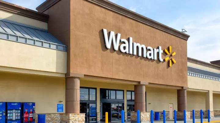 Walmart Sells a $17 Puffer Jacket That Delivers Lightweight Warmth on Chilly Fall Days
