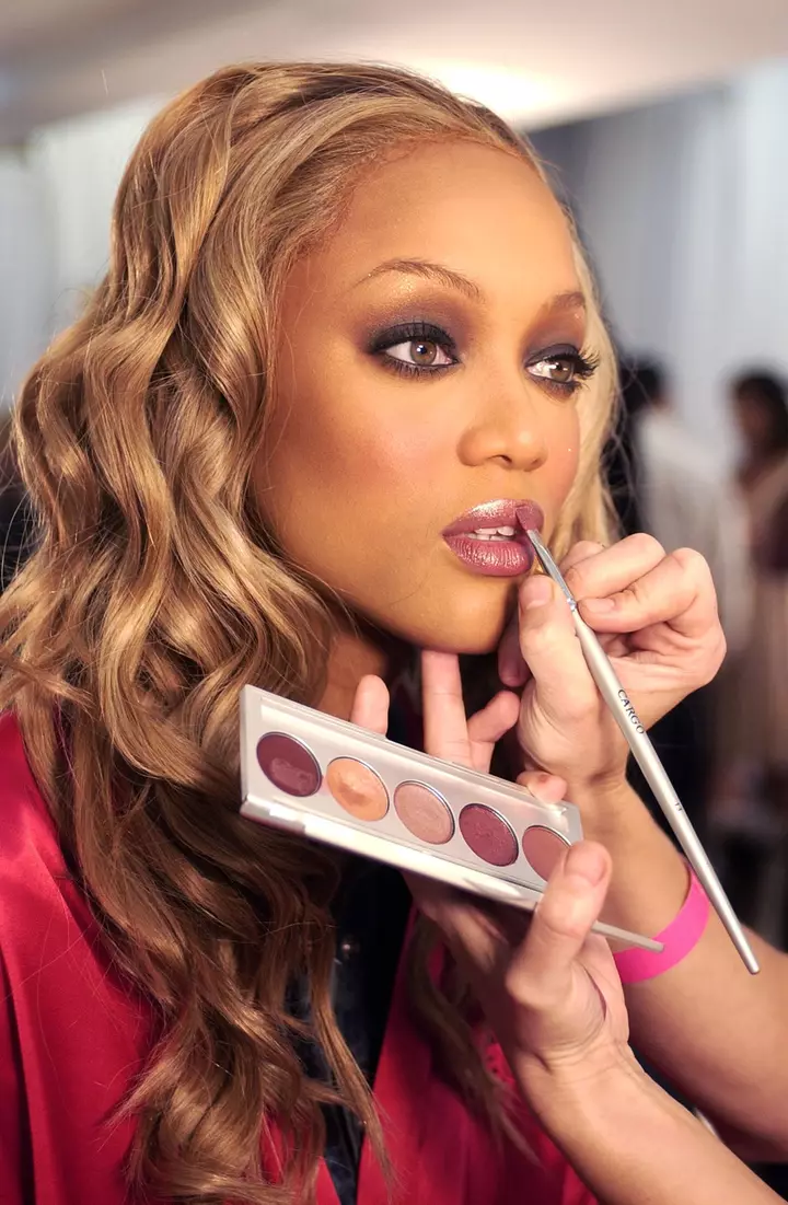 Frost Lipstick Is Back, and Dare I Say, Better Than Ever