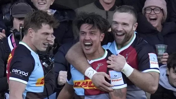 Smith stars as Quins beat Saracens to seal first league win of season