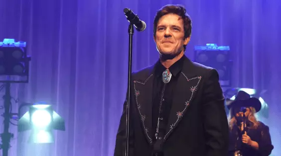 Brandon Flowers Debuts Solo Song “Diamonds On Black Velvet” That Was Cut From The Last Killers Album