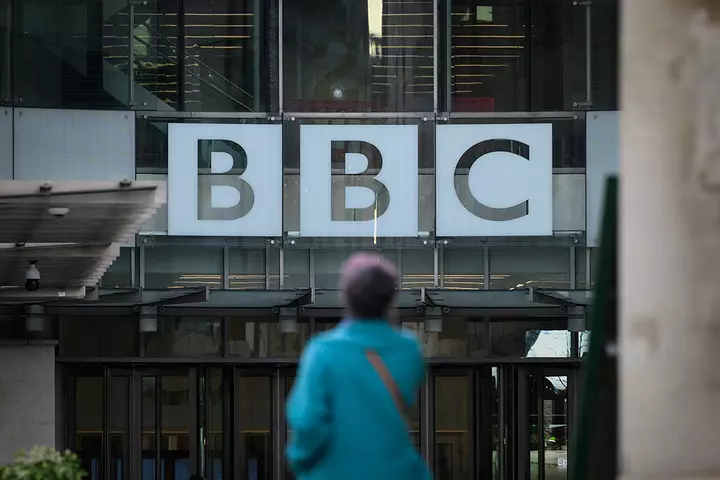 BBC Three, qənaət axtaran yayımçı tərəfindən bağlanmaq üçün planlaşdırılan xətti xidmətlərdən biridir