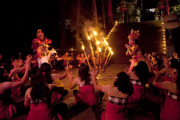 The Women Breaking the Rules of Balinese Dance