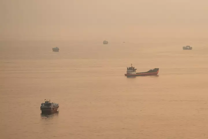 Two Cargo Ships Sink Near Hormuz, as Iranian Attacks Spike