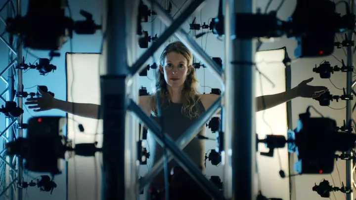 Elizabet Holms haqqında sənədli film kinoteatrlarda gözlənilməz uğur qazandı