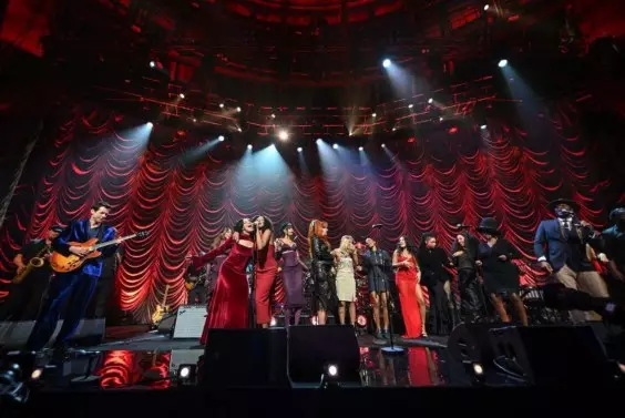 Jorja Smith, Corinne Bailey Rae, FLO, & More Cover Amy Winehouse With Mark Ronson At Back To Black 20 Tribute