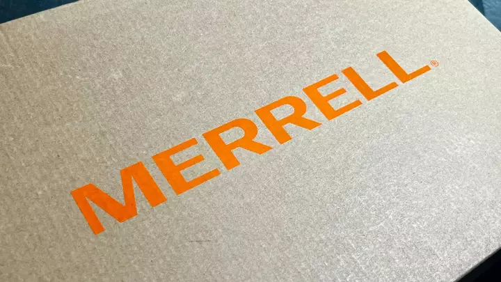 Merrell-in rahat, yastıqlı Hut Moc papaqları indi cəmi 30 dollara satılır