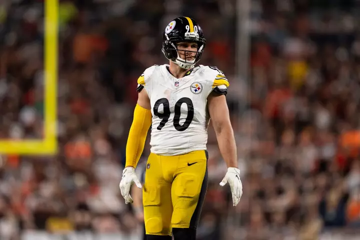 Steelers' TJ Watt Pops Up on Injury Report With New Concern
