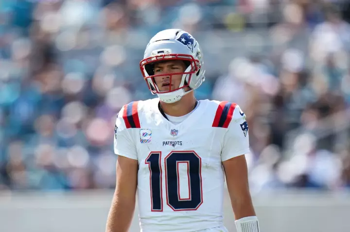 Drake Maye Makes Feelings Clear on AJ Brown's Patriots Return