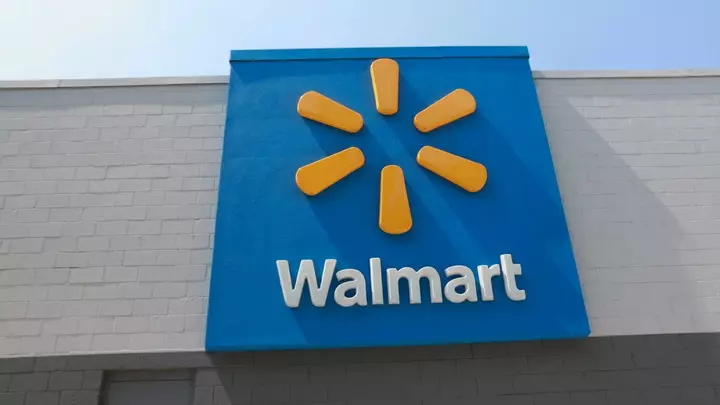 Walmart $2-yə 'heyranedici' idman şortları satır və onlar çoxsaylı zip-yuxa cibləri ilə gəlir
