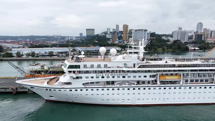 Luxury Cruise Abruptly Ends, Stranding Passengers Who Paid up to $11,000
