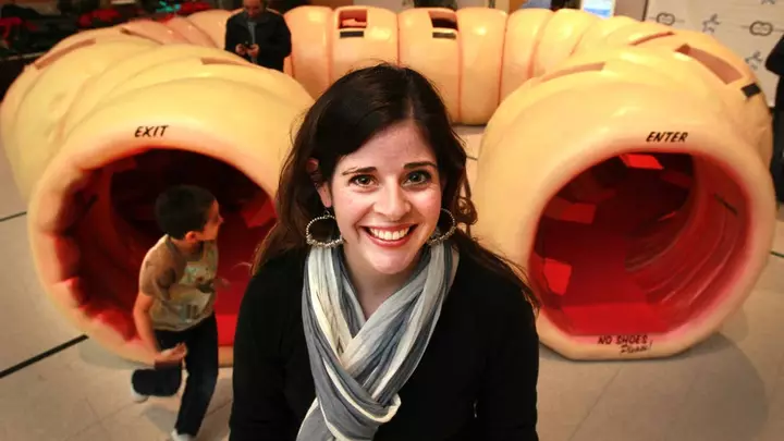 Colon Cancer Survivor Warns Young People Not to Ignore this "Embarrassing" Early Symptom