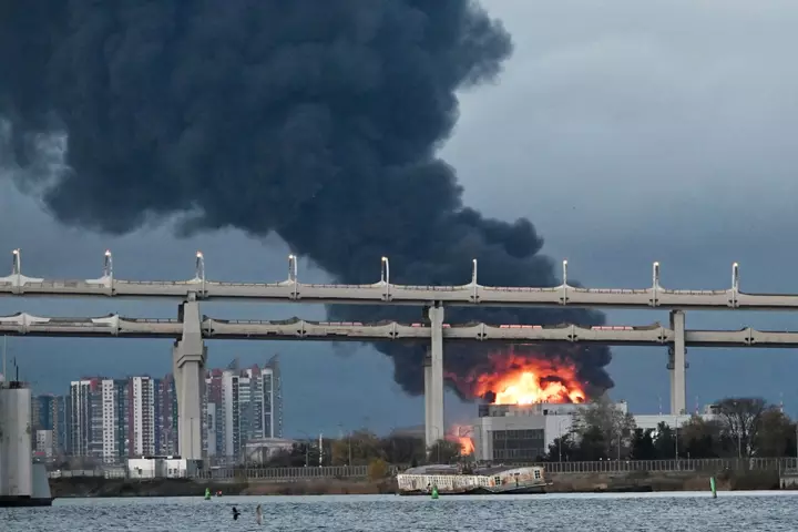 Ukraine Pauses Strikes on Russian Refineries After Pressure From U.S.