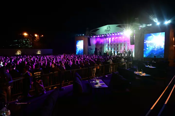 Pop ulduzları Bakı Zeytun Festivalında səhnəyə çıxır (ŞƏKİL)