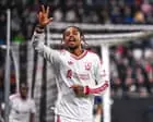 Bradley Barcolanın klinik hat-triki Liverpulu Laskın 6-3 məğlub edilməsinə ilhamlandırır