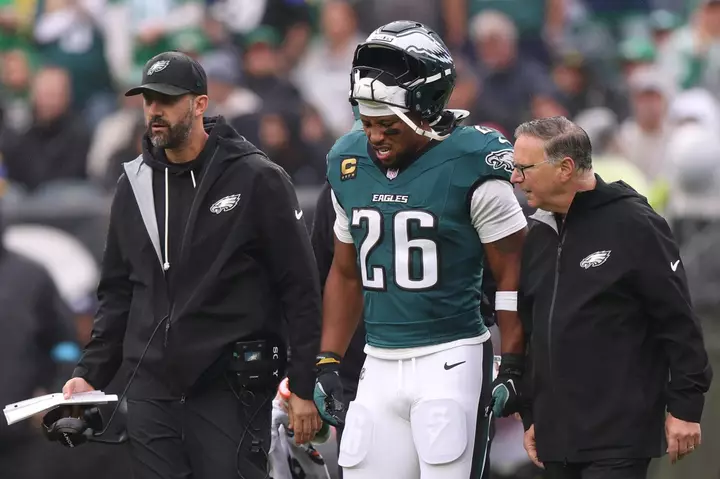 Eagles RB Saquon Barkley Plans to be 'Smart' in 'MNF' Return vs Cowboys