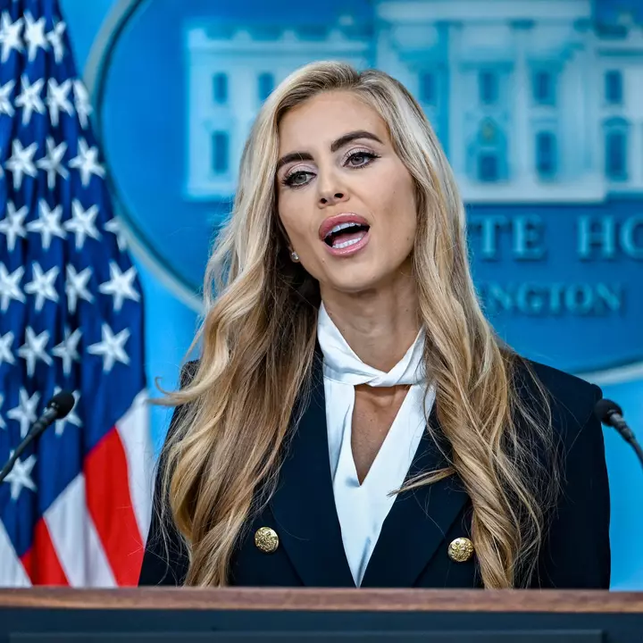 Katie Zacharia, Trump‑ın yeni mətbuat katibi, 5 gündən sonra işdən çıxarıldı