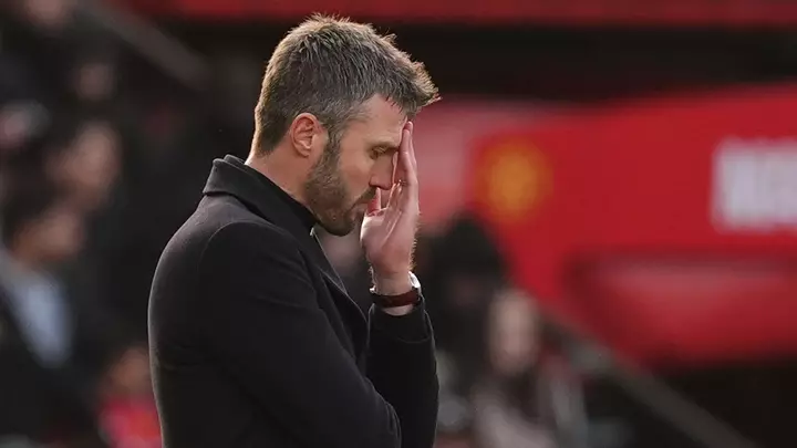 Nev says Carrick on the brink as Carra calls for decision tonight