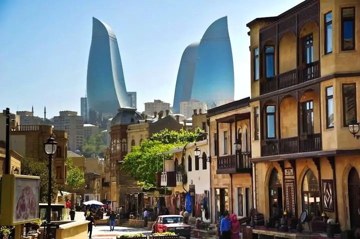 Azərbaycanın xarici gəlişləri 6% azalır, Qolf qonaq sayları çökür