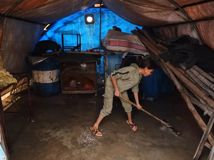 Flash floods kill five in Syria