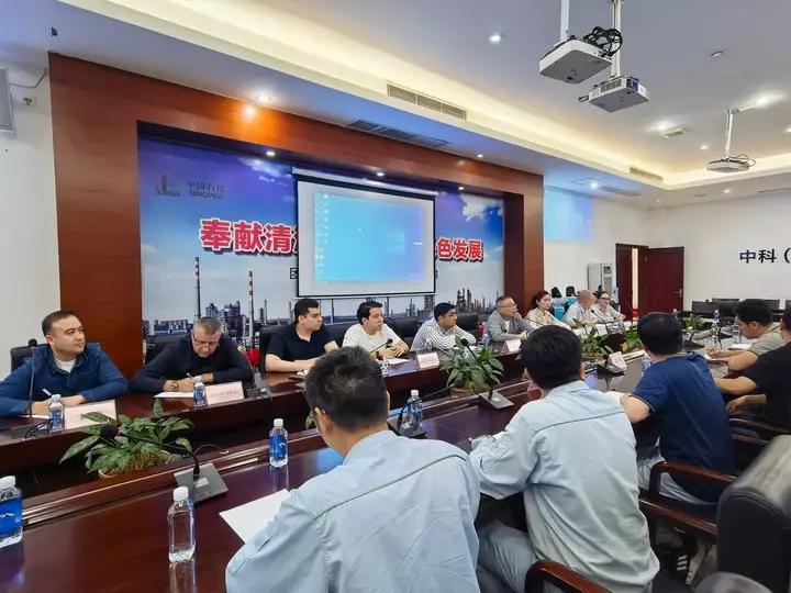 Uzbekneftegaz və Buxara Neft Emalı Zavodu Çində neft emalını araşdırır