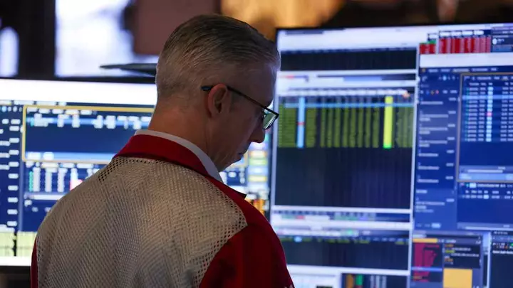 Global tech rout deepens after US earnings stoke AI spending fears