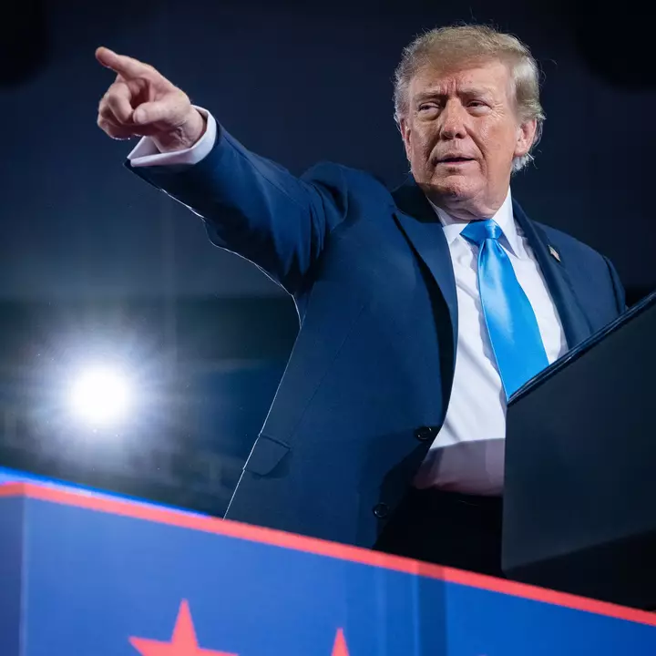 Trump Wields an Unprecedented $277 Million in Final Midterm Stretch